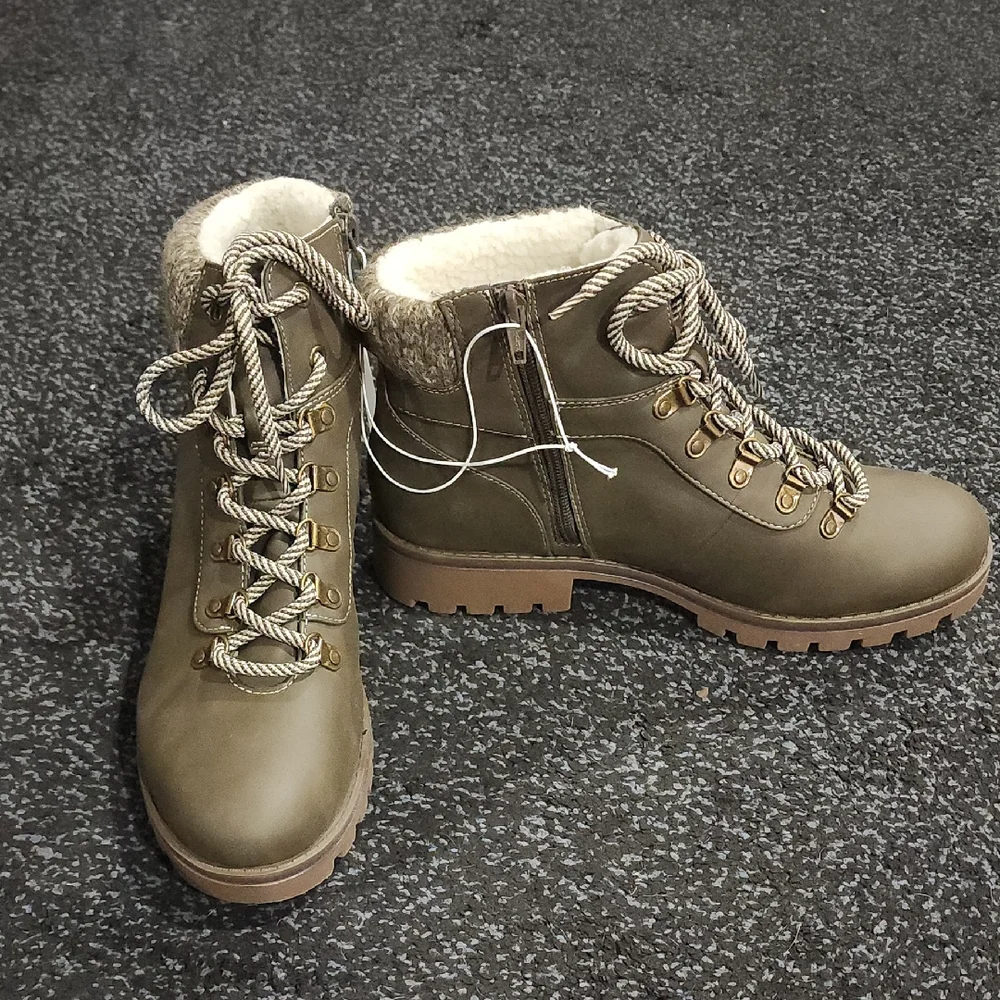 Falls Creek Ankle Boot NWT - Picture 1 of 5